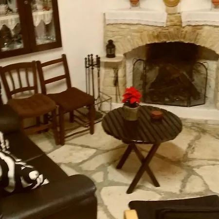 Palace Traditional House Casa rural Lofou