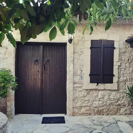 Palace Traditional House Casa rural *